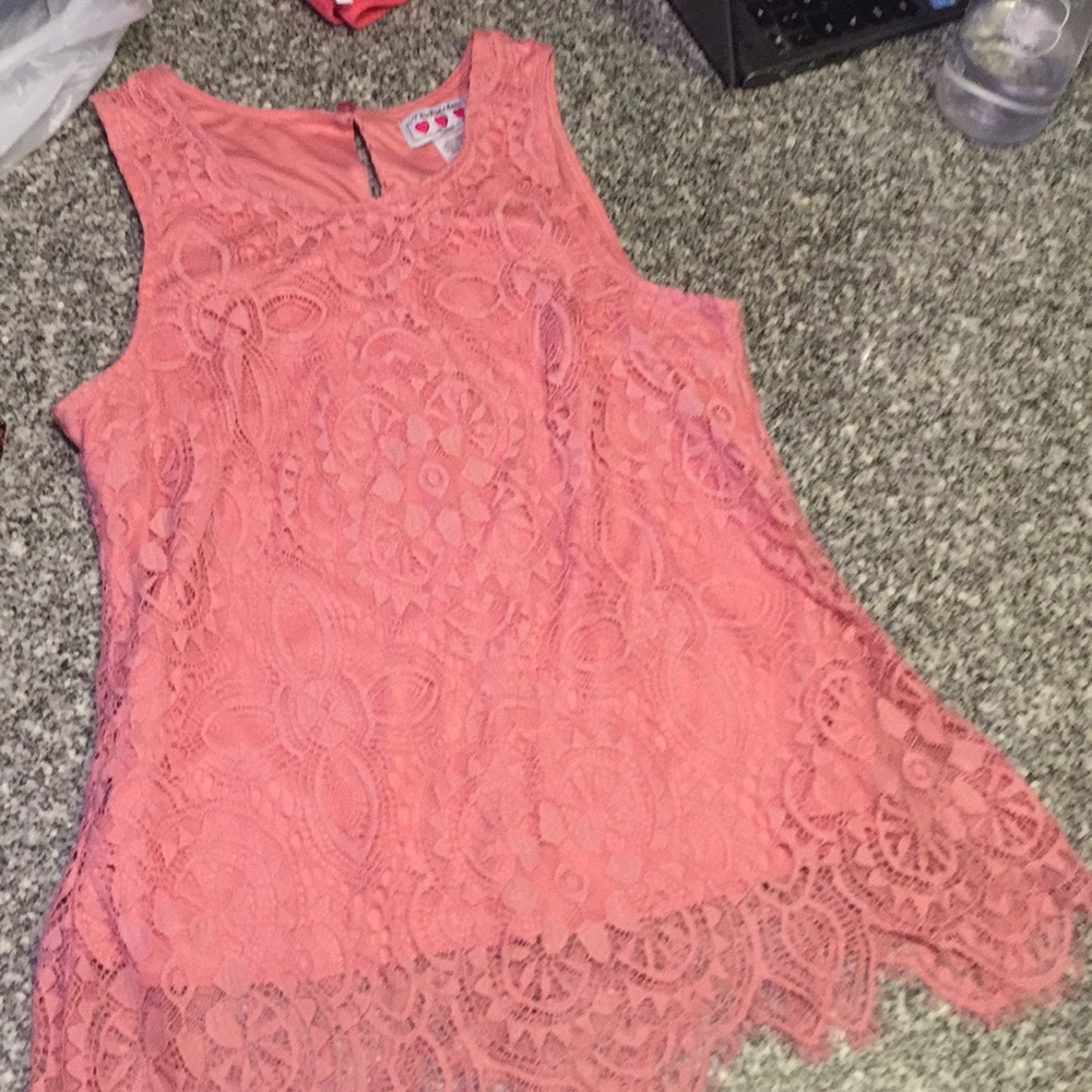 Light pink lacy flowy tank